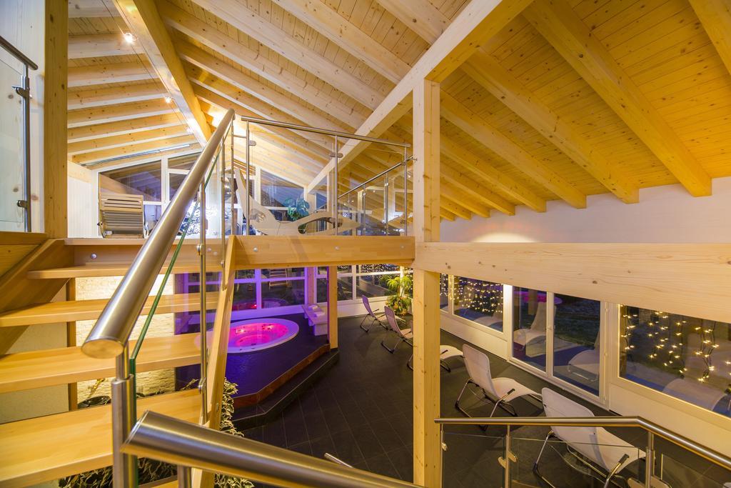 Wellness- Und Schneesporthotel Christiania サース・アルマゲル エクステリア 写真