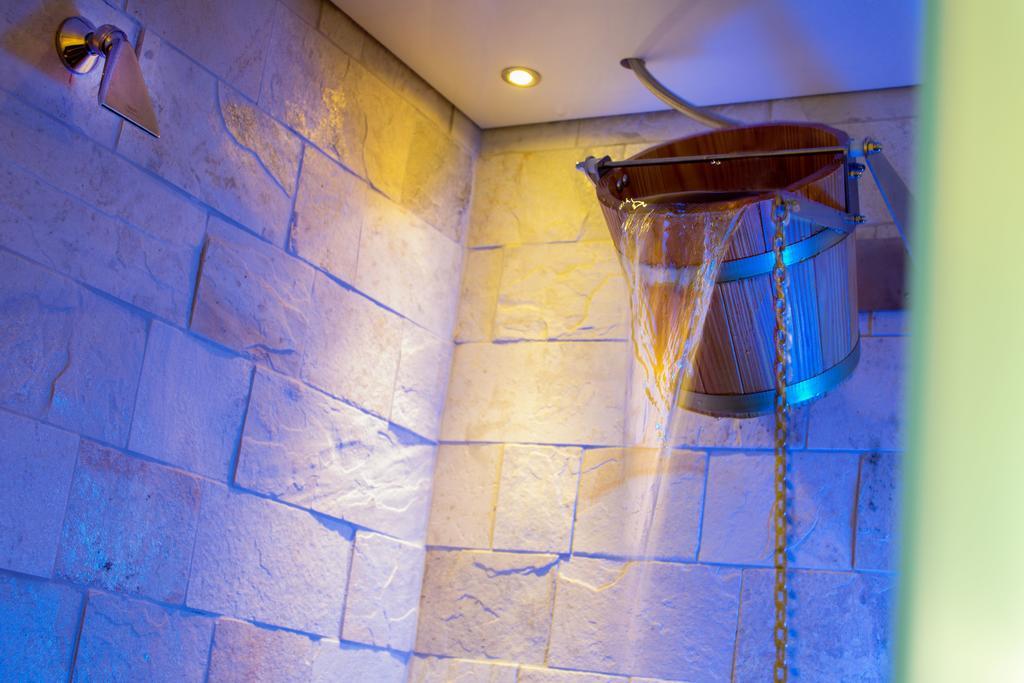 Wellness- Und Schneesporthotel Christiania サース・アルマゲル エクステリア 写真