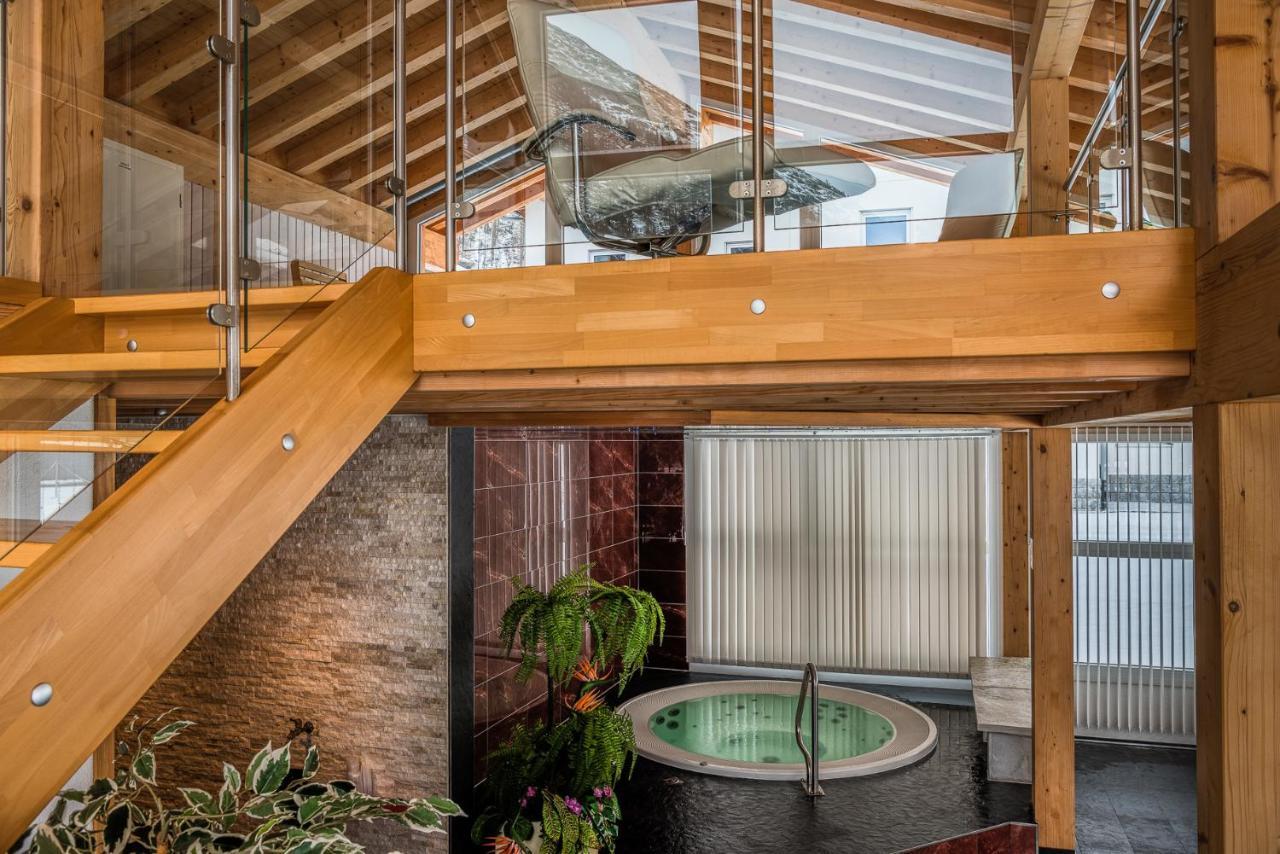 Wellness- Und Schneesporthotel Christiania サース・アルマゲル エクステリア 写真