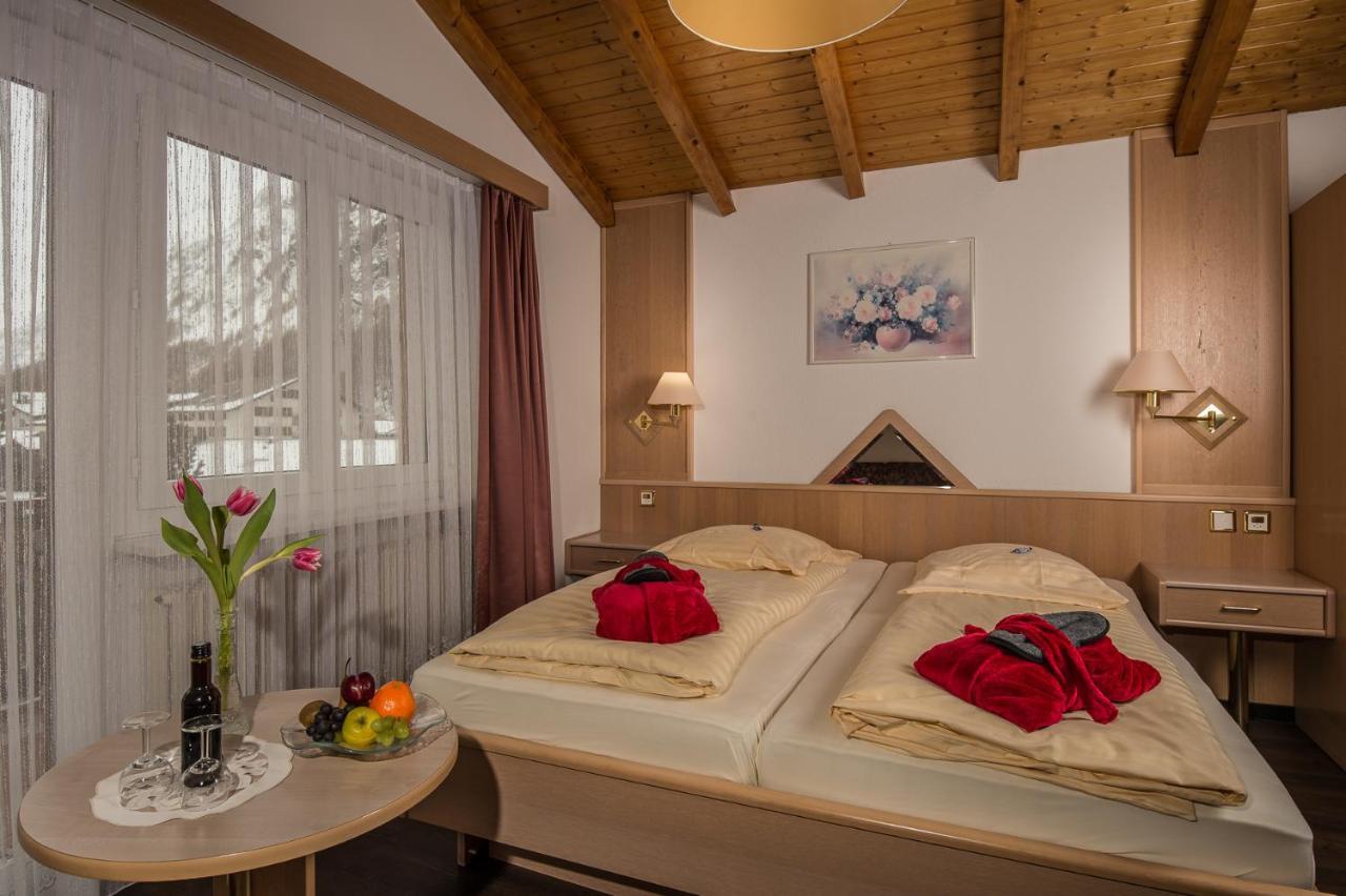 Wellness- Und Schneesporthotel Christiania サース・アルマゲル エクステリア 写真